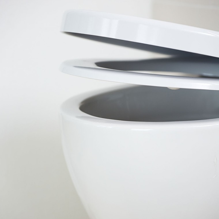 Ifö klusās aizvēršanas vāks Ifö klusās aizvēršanas vāks